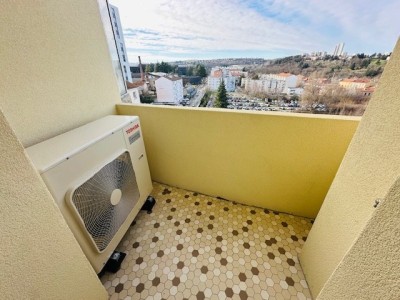 APPARTEMENT T3 A LOUER - ST ETIENNE PLACE BELLEVUE - 91.62 m2 - 1 000 € charges comprises par mois