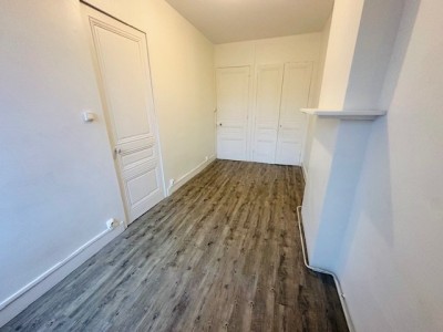 3 Pi�ces A LOUER - ST ETIENNE PLACE CARNOT - 68.3 m2 - 520�&euro; charges comprises par mois