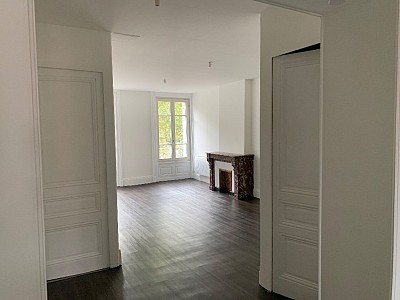 APPARTEMENT T3 A LOUER - ST ETIENNE Place Carnot - 78.2 m2 - 542�&euro; charges comprises par mois