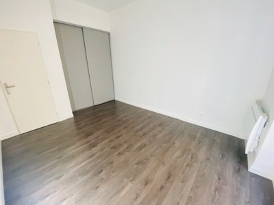 APPARTEMENT T3 A LOUER - ST ETIENNE PLACE DU PEUPLE/DORIAN - 74.55 m2 - 700 € charges comprises par mois