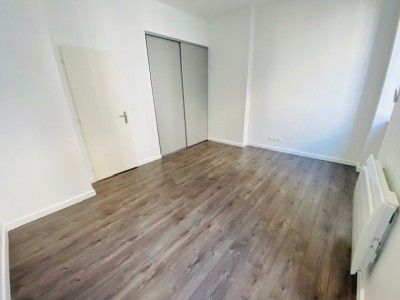 APPARTEMENT T3 A LOUER - ST ETIENNE PLACE DU PEUPLE/DORIAN - 74.55 m2 - 700 € charges comprises par mois