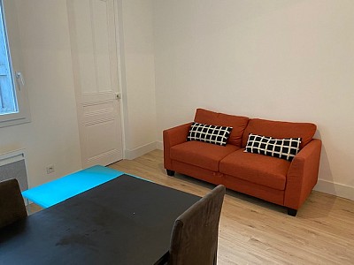 3 Pièces Meublé A LOUER - ST ETIENNE PLACE GRENETTE/URSULES - 43.36 m2 - 520 € charges comprises par mois