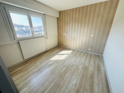 APPARTEMENT T3 A LOUER - ST ETIENNE PLAINE ACHILLE/CHATEAUCREUX - 63.74 m2 - 700 € charges comprises par mois
