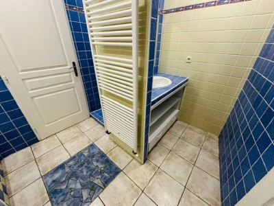 Grand 3 pièces A LOUER - ST ETIENNE QUARTIER DES URSULES - 105.4 m2 - 700 € charges comprises par mois
