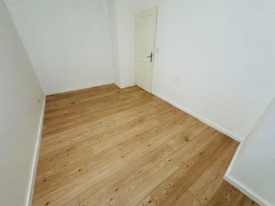 Grand 3 pièces A LOUER - ST ETIENNE QUARTIER DES URSULES - 105.4 m2 - 700 € charges comprises par mois