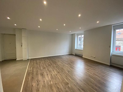 APPARTEMENT T3 A LOUER - ST ETIENNE QUARTIER DORIAN/PLACE DU PEUPLE - 64.78 m2 - 640�&euro; charges comprises par mois