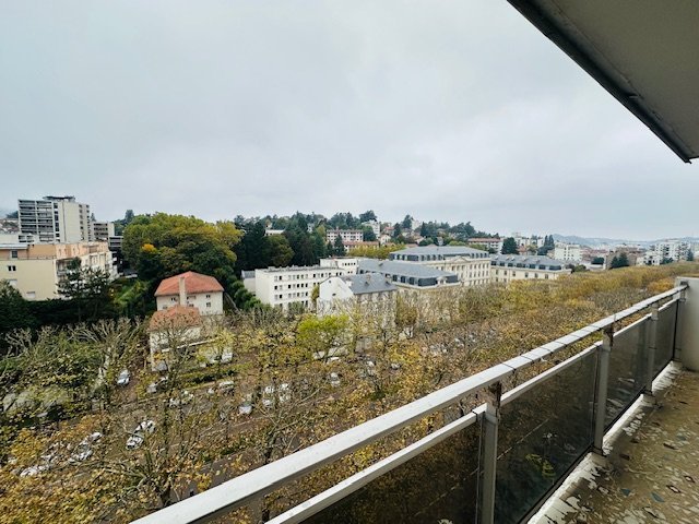 APPARTEMENT T3 - ST ETIENNE ROND POINT/FAURIEL - 58.42 m2 - LOU&Eacute;