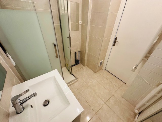 APPARTEMENT T3 - ST ETIENNE ROND POINT/FAURIEL - 58.42 m2 - LOU&Eacute;