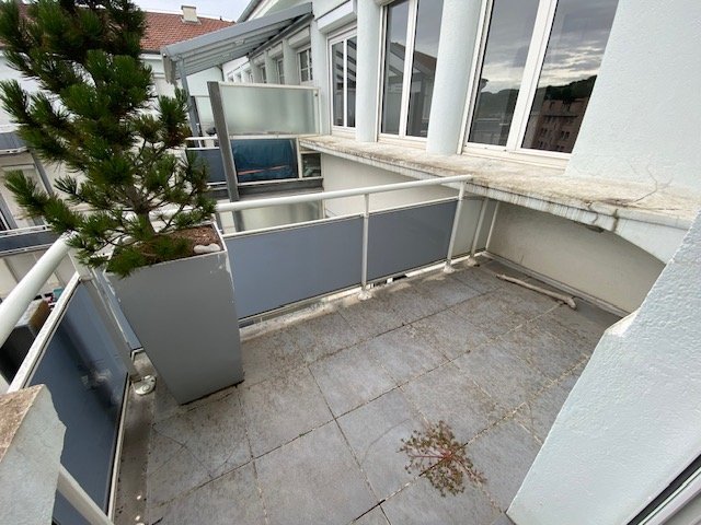 1 chambre et 1 bureau A LOUER - ST ETIENNE SOLAURE/BELLEVUE/LA RIVIERE - 80.37 m2 - 540 &euro; charges comprises par mois