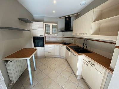 APPARTEMENT T3 A LOUER - ST ETIENNE VIVARAIZE - 65.26 m2 - 580 &euro; charges comprises par mois