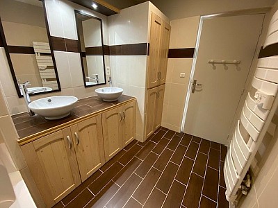APPARTEMENT T3 A LOUER - ST ETIENNE VIVARAIZE - 65.26 m2 - 580 &euro; charges comprises par mois