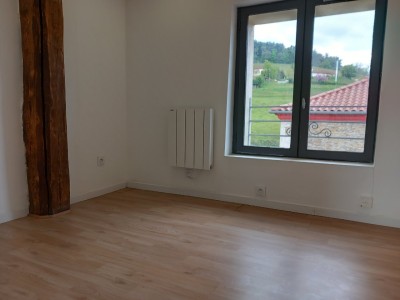 T3 avec tropezienne A LOUER - ST PAUL EN JAREZ - 74 m2 - 852€ charges comprises par mois