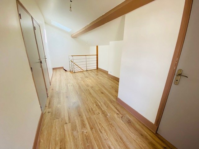 En Duplex - ST PRIEST EN JAREZ Centre Lerclerc/Terrasse - 60.83 m2 - LOU&Eacute;