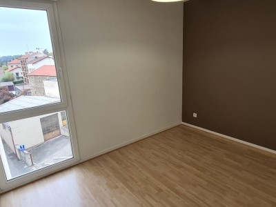 APPARTEMENT T3 A LOUER - ST PRIEST EN JAREZ LA TERRASSE/MUSEE D ART MODERNE - 67.6 m2 - 856 € charges comprises par mois