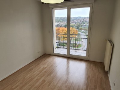 APPARTEMENT T3 A LOUER - ST PRIEST EN JAREZ LA TERRASSE/MUSEE D ART MODERNE - 67.6 m2 - 856 € charges comprises par mois
