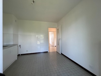 APPARTEMENT T3 A VENDRE - ANDREZIEUX BOUTHEON - 65.25 m2 - 160000€