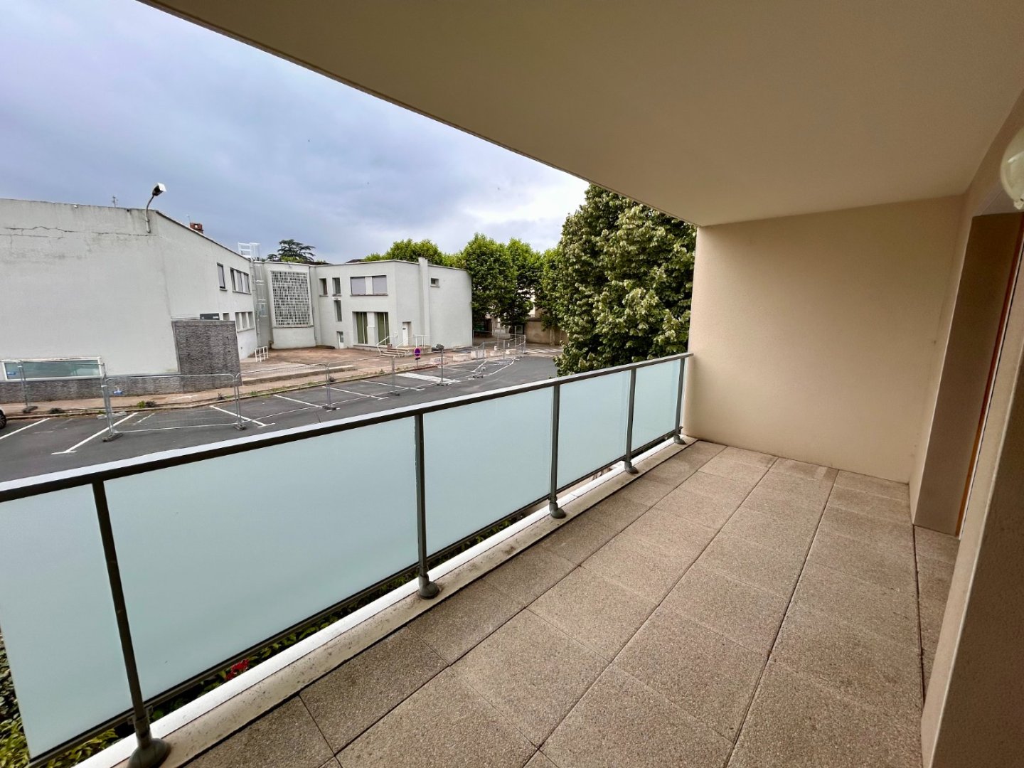 APPARTEMENT T3 - AUREC SUR LOIRE - 76.3 m2 - VENDU