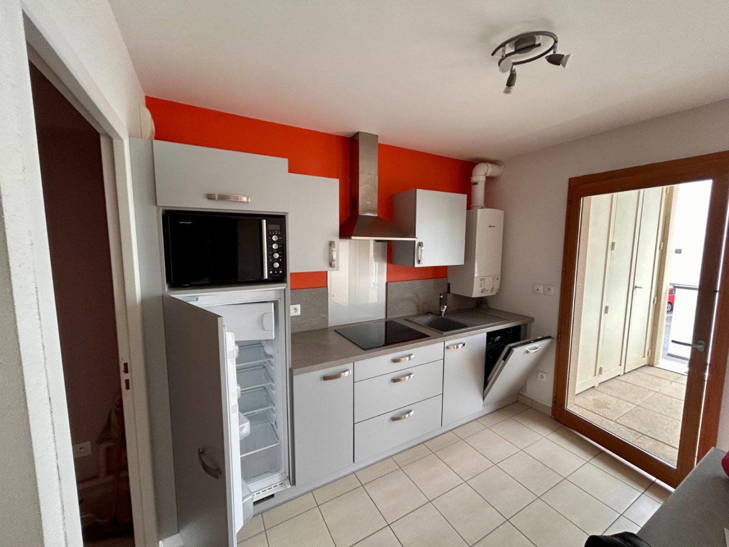 APPARTEMENT T3 - AUREC SUR LOIRE - 76.3 m2 - VENDU