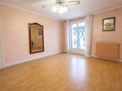 T3 AVEC BALCON A VENDRE - RIVE DE GIER - 79 m2 - 86�000�&euro;