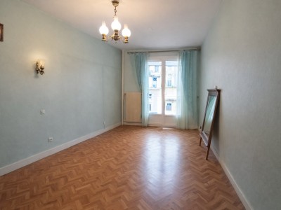 T3 AVEC BALCON A VENDRE - RIVE DE GIER - 79 m2 - 86�000�&euro;