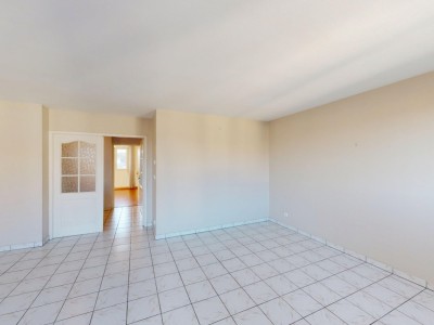 APPARTEMENT T3 - ROCHE LA MOLIERE - 83.24 m2 - VENDU