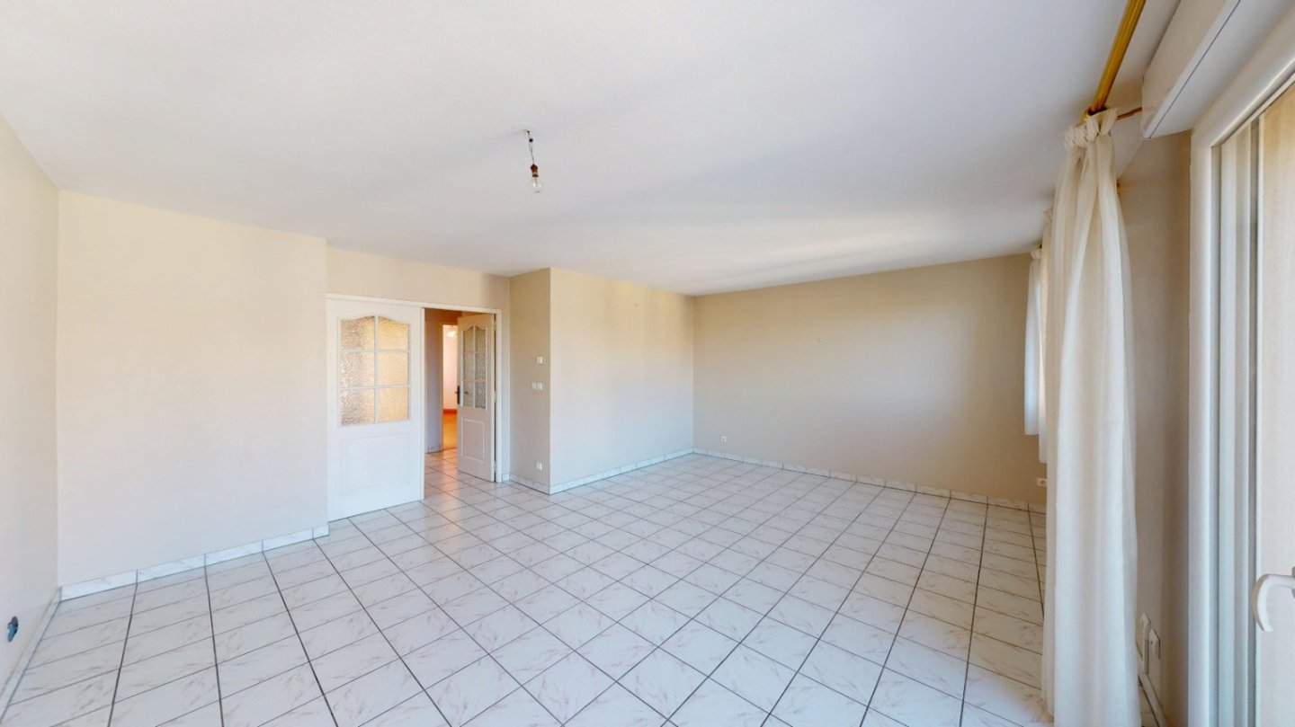 APPARTEMENT T3 - ROCHE LA MOLIERE - 83.24 m2 - VENDU