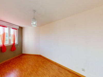 APPARTEMENT T3 - ROCHE LA MOLIERE - 83.24 m2 - VENDU