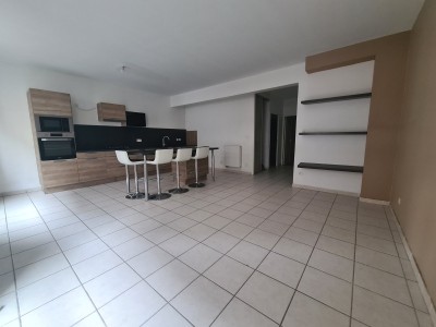 APPARTEMENT T3 A VENDRE - ST ETIENNE BADOUILLERE - 67.33 m2 - 136 000 €