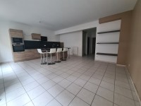 APPARTEMENT T3 A VENDRE - ST ETIENNE BADOUILLERE - 67.33 m2 - 125 000 &euro;