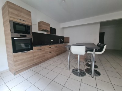 APPARTEMENT T3 A VENDRE - ST ETIENNE BADOUILLERE - 67.33 m2 - 136 000 €