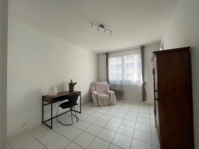 Appartement type 3 avec balcon secteur Bellevue A VENDRE - ST ETIENNE BELLEVUE - 68.49 m2 - 70000€