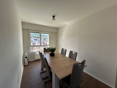 APPARTEMENT T3 A VENDRE - ST ETIENNE BELLEVUE - 76 m2 - 100000€