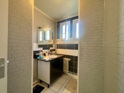 Appartement type 3 avec balcon secteur Bellevue A VENDRE - ST ETIENNE BELLEVUE - 68.49 m2 - 65 000 €