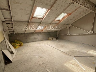 PLATEAU À AMÉNAGER A VENDRE - ST ETIENNE BELLEVUE - 84.78 m2 - 45 000 €