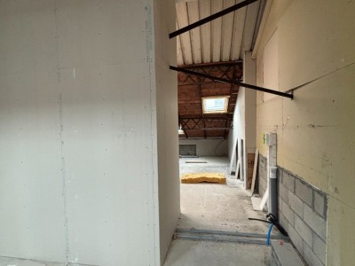 PLATEAU À AMÉNAGER A VENDRE - ST ETIENNE BELLEVUE - 84.78 m2 - 45 000 €