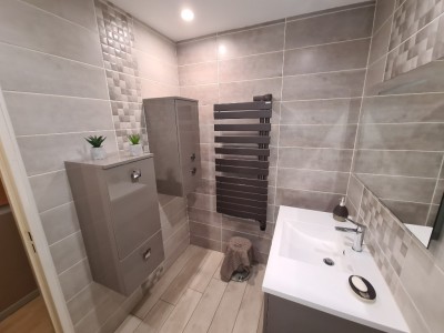 Appartement T3 avec balcons et garage - ST ETIENNE BERGSON - 81.23 m2 - 118000€