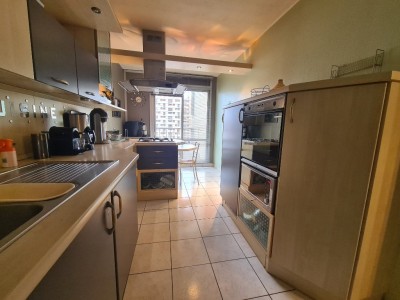 Appartement T3 avec balcons et garage - ST ETIENNE BERGSON - 81.23 m2 - 118000€