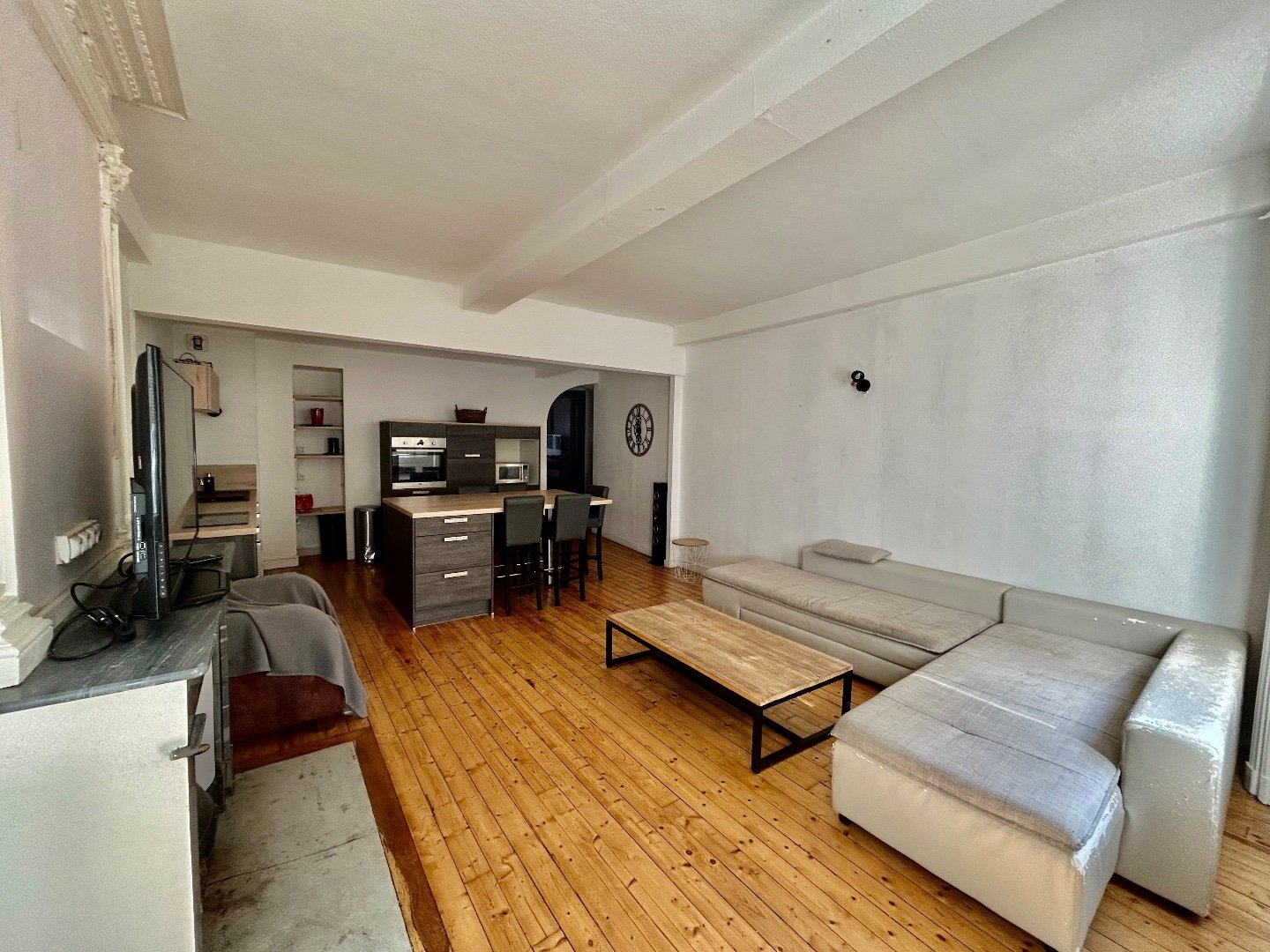 APPARTEMENT T3 - ST ETIENNE CENTRE VILLE - 73.75 m2 - 99 000 &euro;