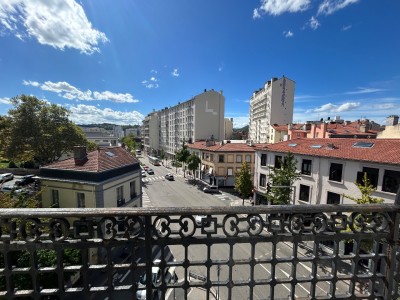APPARTEMENT T3 A VENDRE - ST ETIENNE CENTRE VILLE - 58 m2 - 99000€