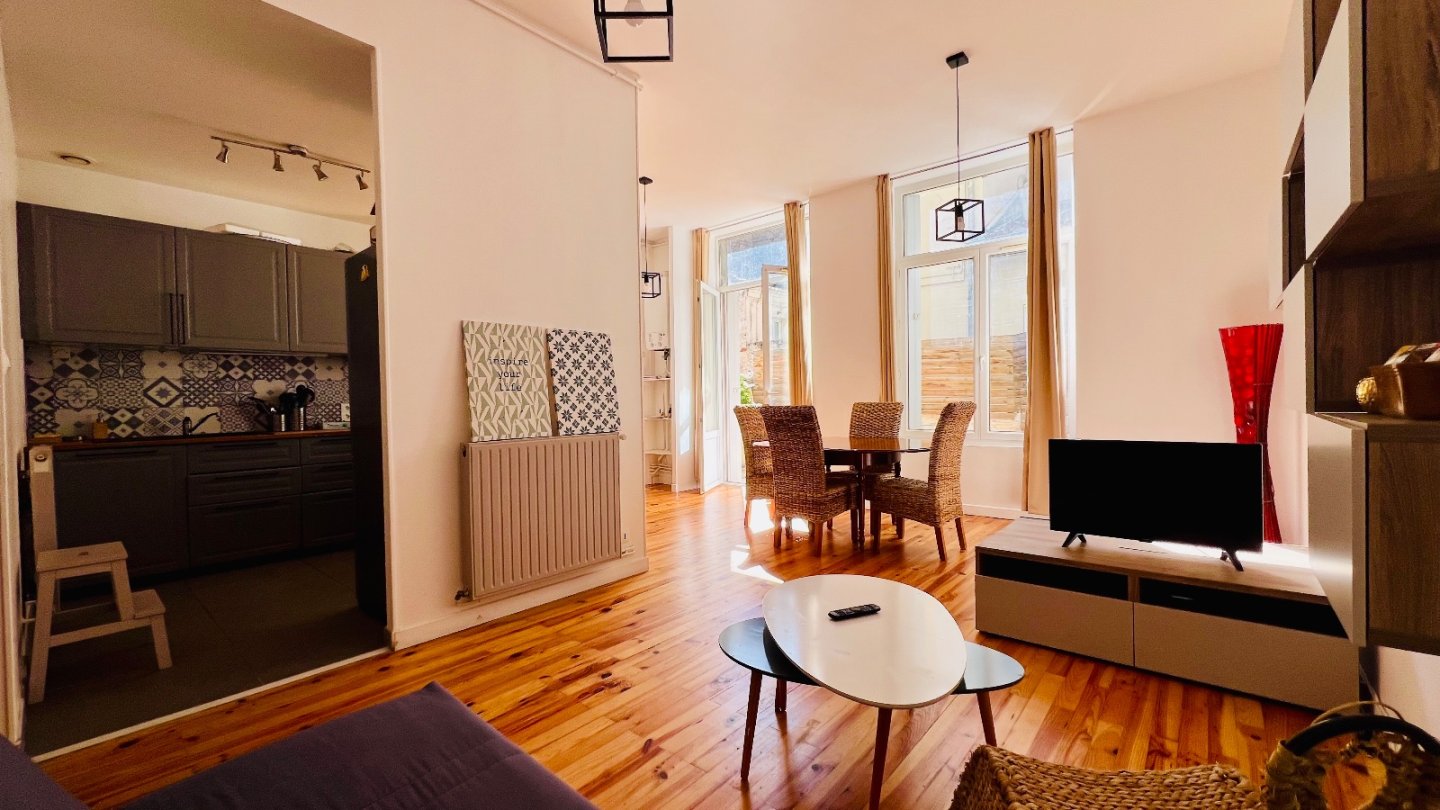 F3 centre ville  66 m2 plus terrasse - ST ETIENNE Centre ville - 65.97 m2 - VENDU