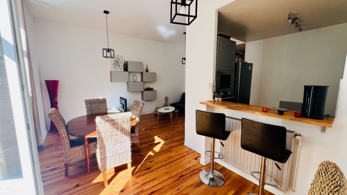 F3 centre ville  66 m2 plus terrasse - ST ETIENNE Centre ville - 65.97 m2 - VENDU