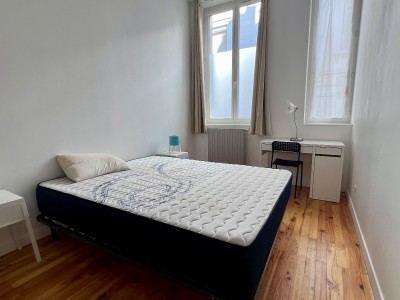 F3 centre ville  66 m2 plus terrasse - ST ETIENNE Centre ville - 65.97 m2 - VENDU