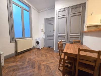 APPARTEMENT T3 A VENDRE - ST ETIENNE CENTRE VILLE - 78.72 m2 - 75�000�&euro;
