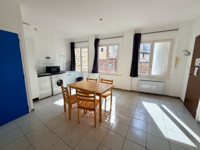 2 studios dans un seul lot de 62,82 m2 habitable A VENDRE - ST ETIENNE CENTRE VILLE - 62.82 m2 - 100 000 €