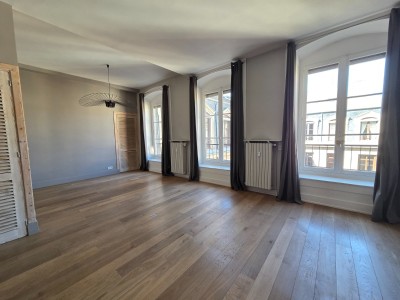 APPARTEMENT T3 A VENDRE - ST ETIENNE CENTRE VILLE - 85.05 m2 - 145�000�&euro;