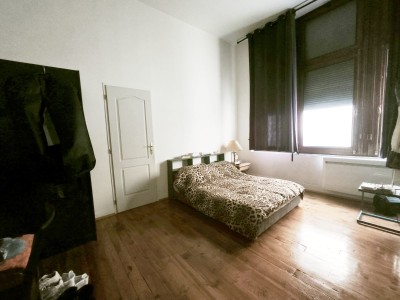 APPARTEMENT T3 A VENDRE - ST ETIENNE CENTRE VILLE - 188 m2 - 200 000 €
