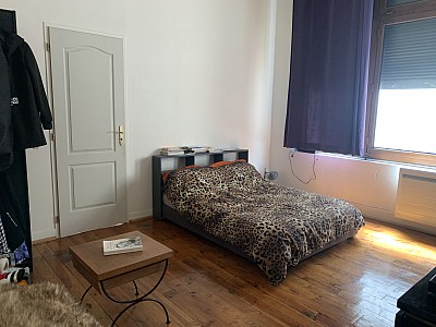 APPARTEMENT T3 - ST ETIENNE CENTRE VILLE - 188 m2 - 198000€