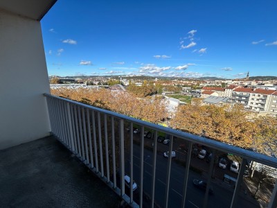 APPARTEMENT T3 A VENDRE - ST ETIENNE CHATEAUCREUX - 64 m2 - 105 000 €