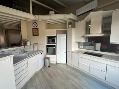 APPARTEMENT T3 - ST ETIENNE Chavanelle - 100 m2 - 150000€