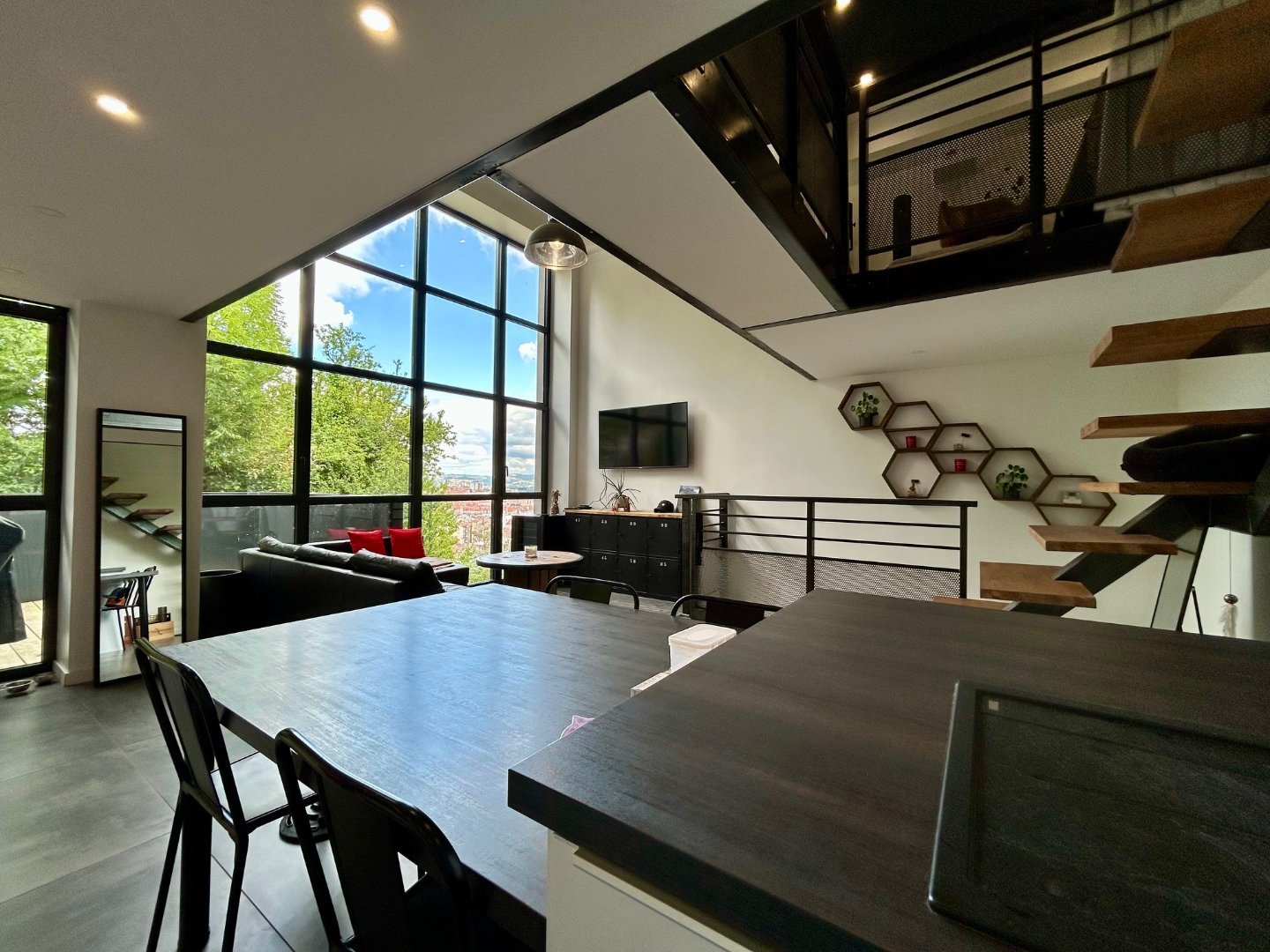 APPARTEMENT T3 - ST ETIENNE COLLINE DES PERES - 95.19 m2 - VENDU